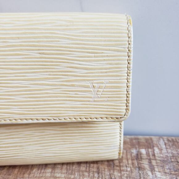 Louis Vuitton Wallet Epi Leather Butter Yellow French Flap VTG Compact Clutch LV - Picture 3 of 13
